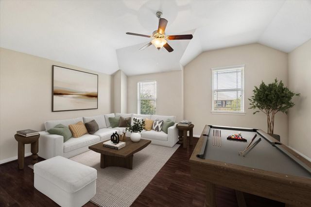 660 Oak Circle Drive E, Conroe, TX 77301