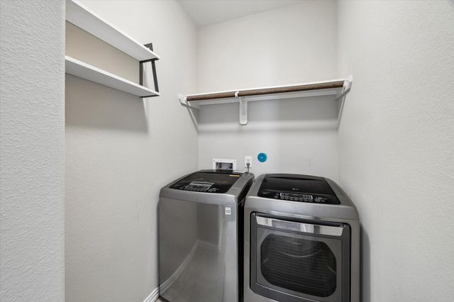 660 Oak Circle Drive E, Conroe, TX 77301