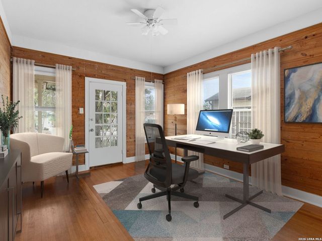 2141 W Magnolia Avenue, San Antonio, TX 78201