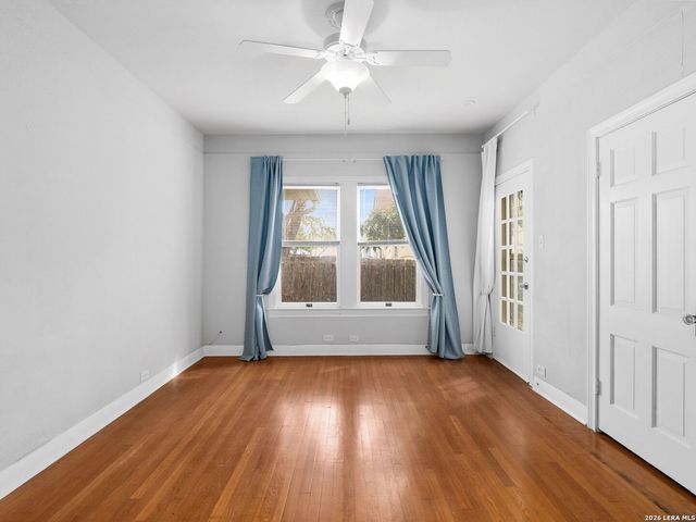 2141 W Magnolia Avenue, San Antonio, TX 78201