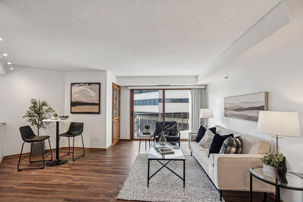 121 Washington Avenue S 402, Minneapolis, MN 55401