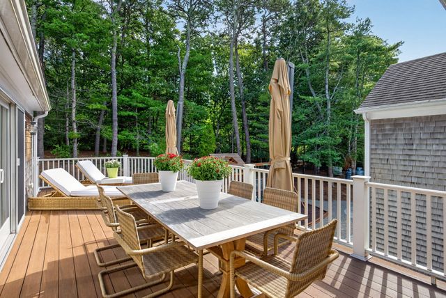 4 Wolf Hill Road, Sandwich, MA 02537