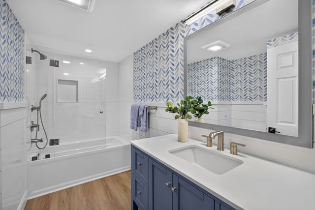 4 Wolf Hill Road, Sandwich, MA 02537