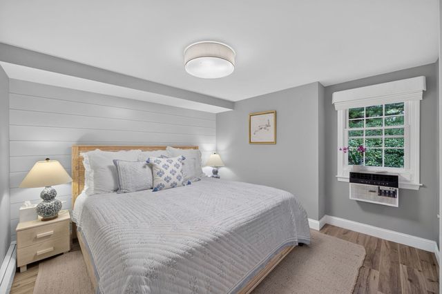 4 Wolf Hill Road, Sandwich, MA 02537