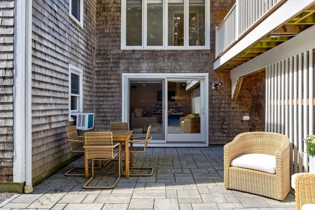 4 Wolf Hill Road, Sandwich, MA 02537