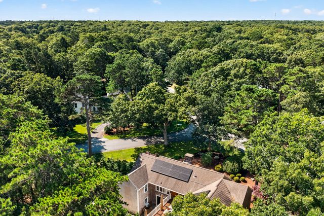 4 Wolf Hill Road, Sandwich, MA 02537
