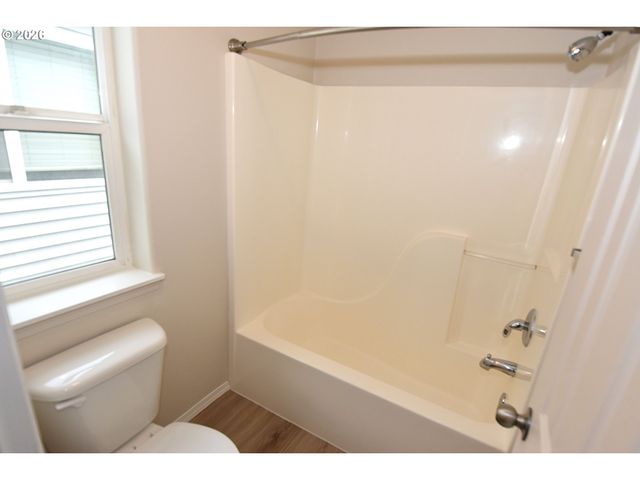 1381 Ne KINNEY St, Hillsboro, OR 97124