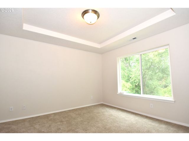 1381 Ne KINNEY St, Hillsboro, OR 97124