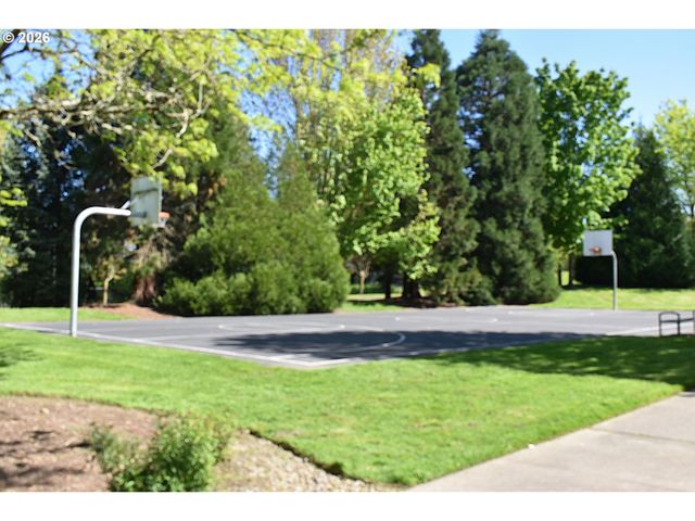 1381 Ne KINNEY St, Hillsboro, OR 97124