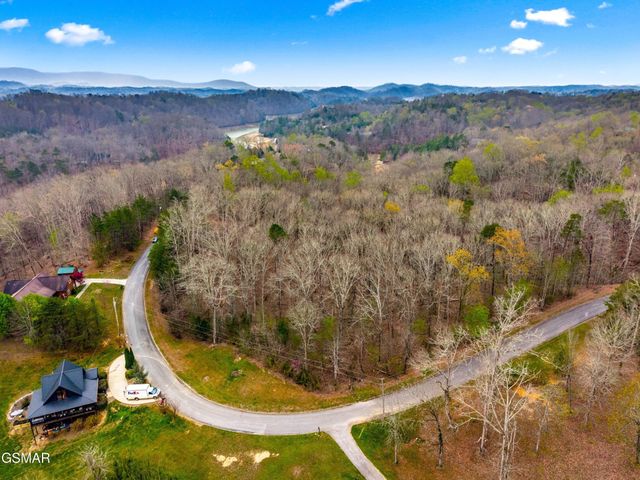 106 Turtle Dove Trail, Dandridge, TN 37725