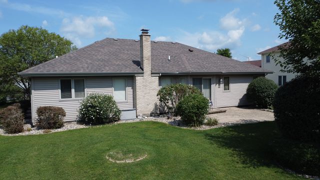 830 Coyote Trail, Manteno, IL 60950