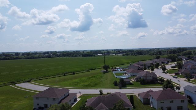 830 Coyote Trail, Manteno, IL 60950