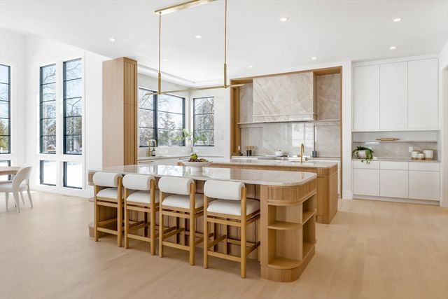 28 Dorothy Rd, Newton, MA 02459