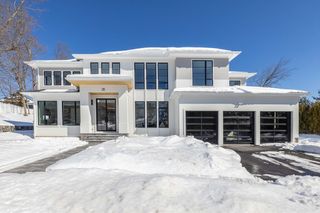 28 Dorothy Rd, Newton, MA 02459