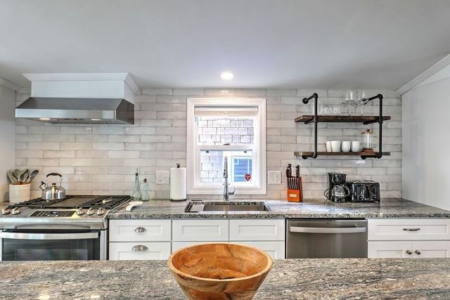 45 White Avenue, East Providence, RI 02915