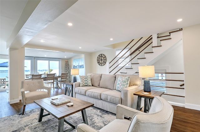 45 White Avenue, East Providence, RI 02915