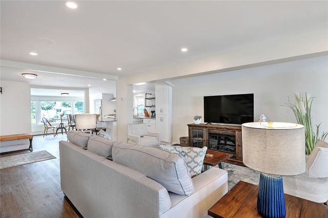 45 White Avenue, East Providence, RI 02915