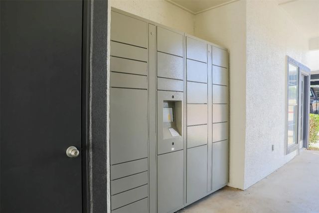1600 N 9th Street B2R, Midlothian, TX 76065
