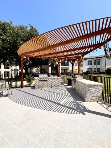 1600 N 9th Street B2R, Midlothian, TX 76065