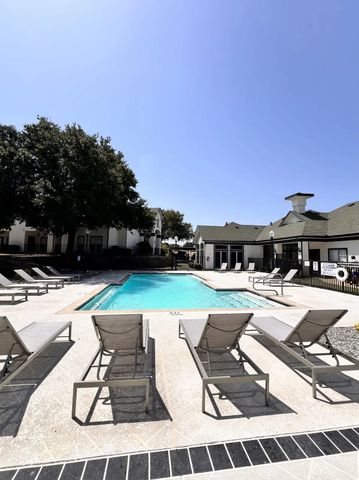 1600 N 9th Street B2R, Midlothian, TX 76065