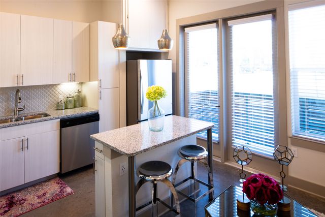 6000 Gaston Avenue 105, Dallas, TX 75214