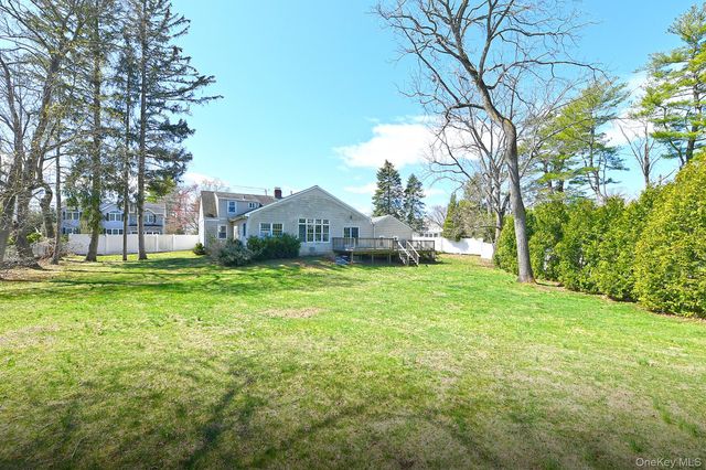 86 Horton Place, Syosset, NY 11791
