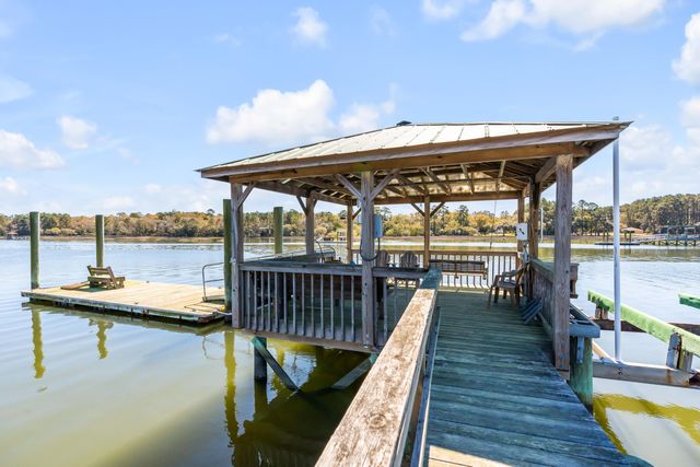 1988 Long Creek Road, Wadmalaw Island, SC 29487