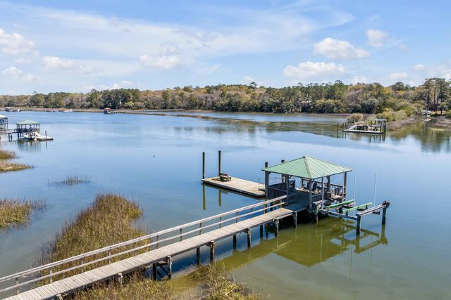 1988 Long Creek Road, Wadmalaw Island, SC 29487