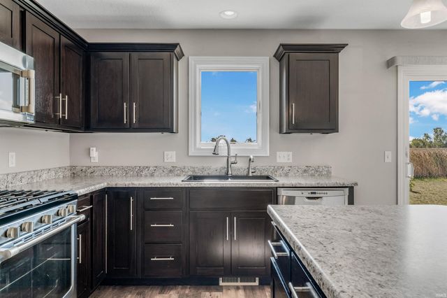 13091 Magnolia Creek Trail, Fort Wayne, IN 46814