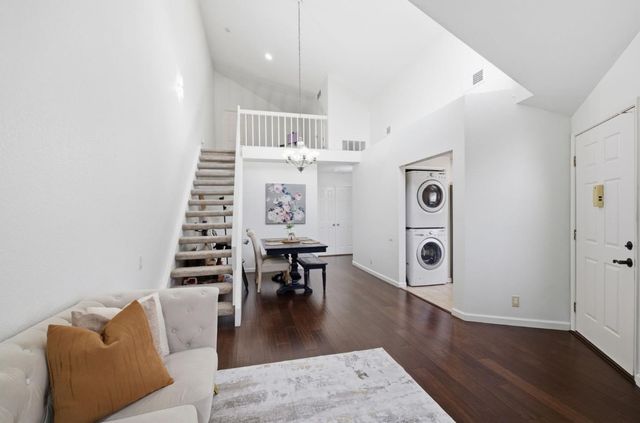 2732 Buena View Court, San Jose, CA 95121