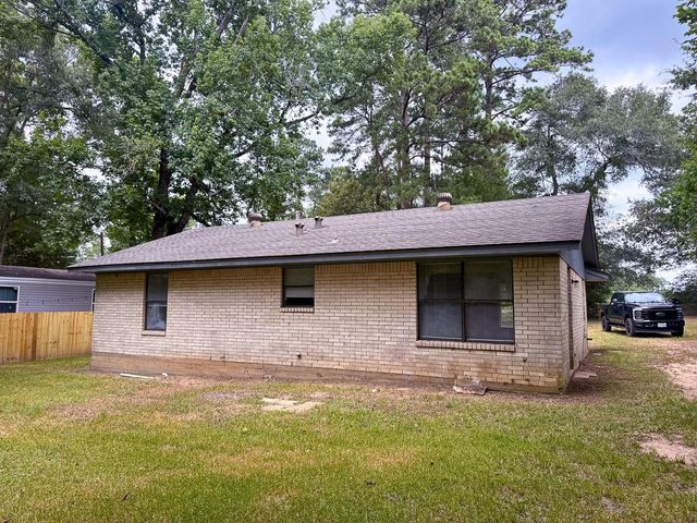 6304 Fm 1374, New Waverly, TX 77358