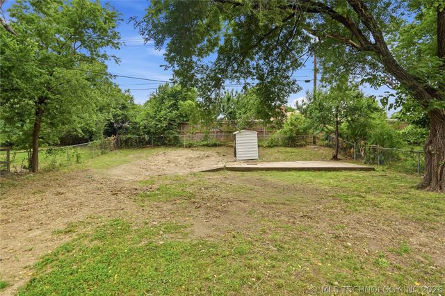 1810 S Hudson Avenue, Tulsa, OK 74112