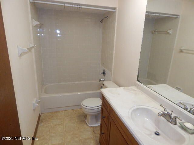 590 CONSTITUTION Drive, Orange Park, FL 32073