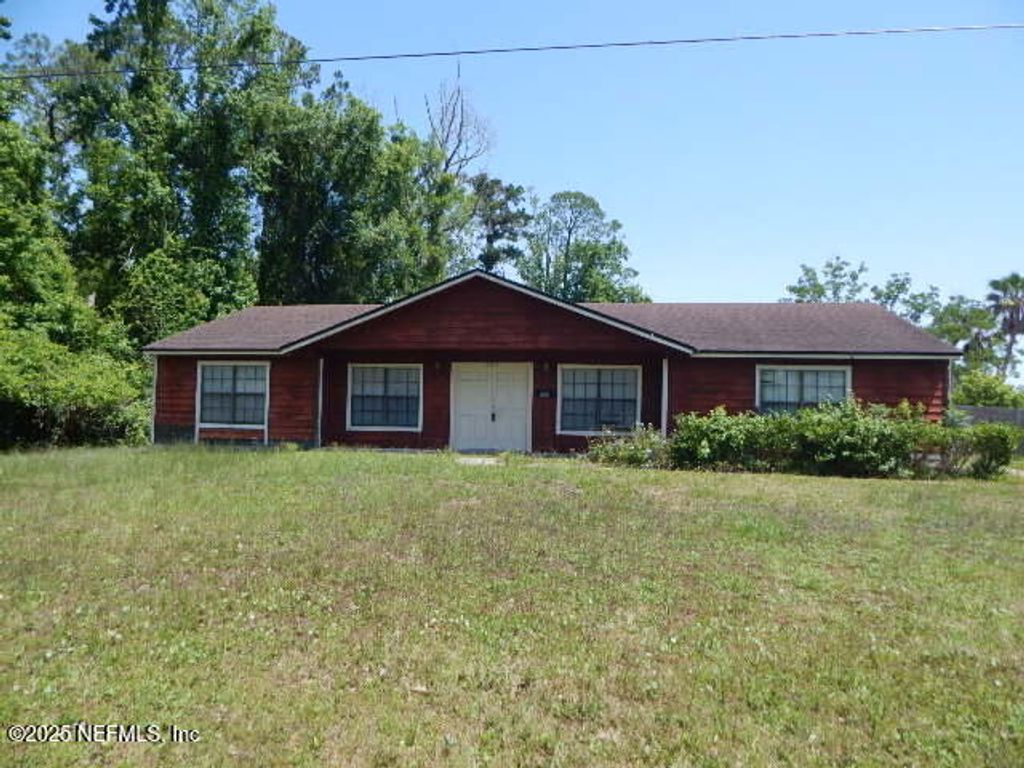 590 CONSTITUTION Drive, Orange Park, FL 32073