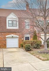 6312 CHAUCER VIEW CIR, Alexandria, VA 22304