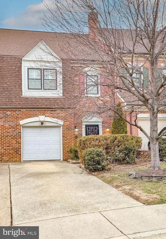 6312 CHAUCER VIEW CIR, Alexandria, VA 22304