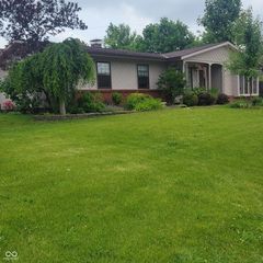 825 Parkview Drive, Rushville, IN 46173