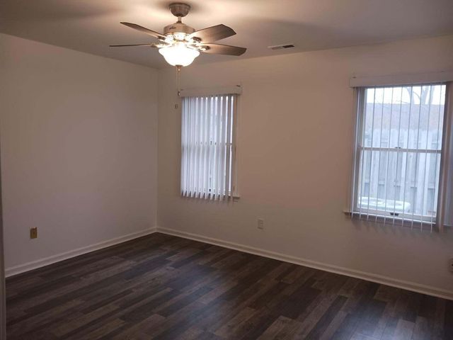 6070 Pennsylvania Drive, Merrillville, IN 46410