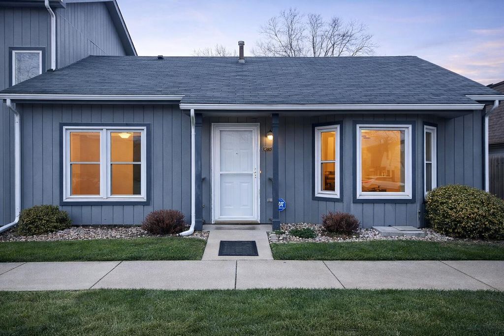 6070 Pennsylvania Drive, Merrillville, IN 46410