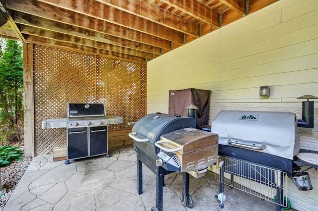 3587 NW 92nd Place, Polk City, IA 50226