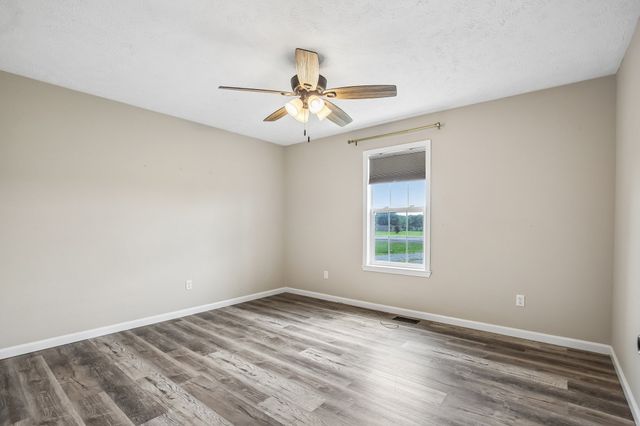 318 Cayenne Rd, Bell Buckle, TN 37020