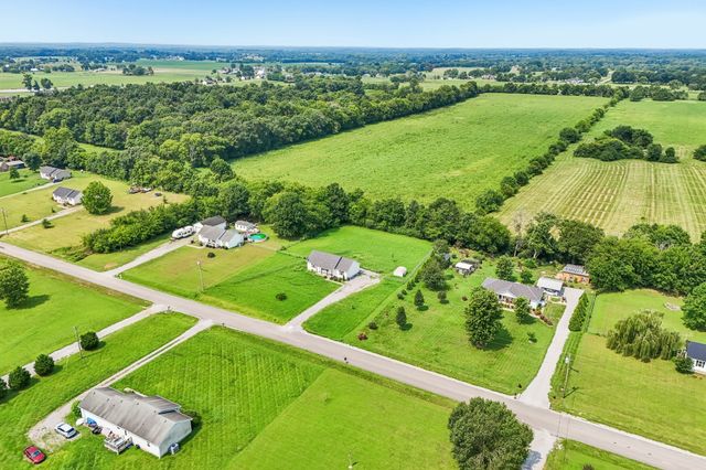 318 Cayenne Rd, Bell Buckle, TN 37020