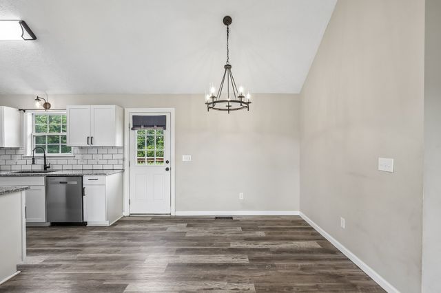 318 Cayenne Rd, Bell Buckle, TN 37020