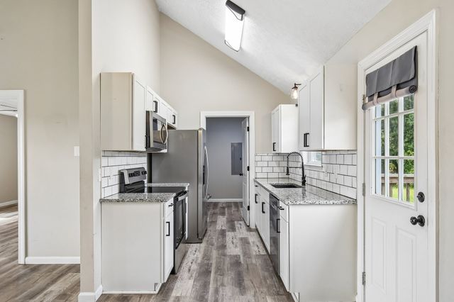 318 Cayenne Rd, Bell Buckle, TN 37020