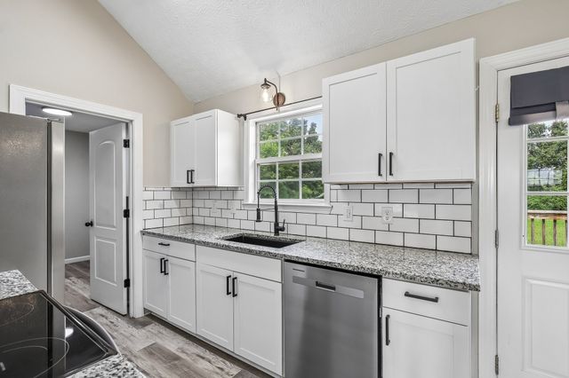 318 Cayenne Rd, Bell Buckle, TN 37020