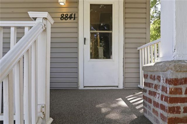 8841 E Winner Road, Independence, MO 64053