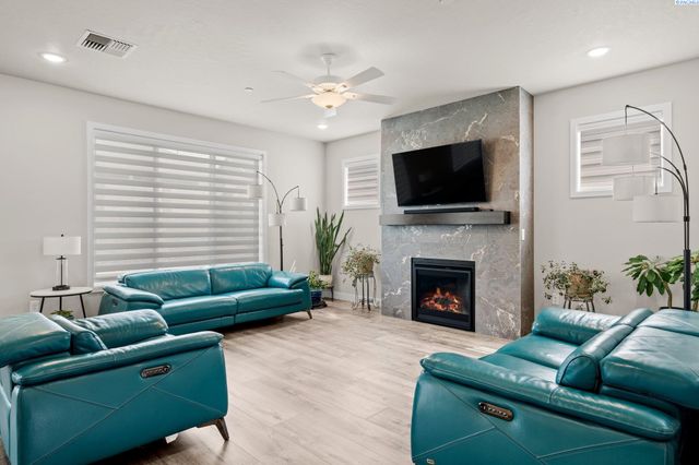 4182 Potlatch St, Richland, WA 99352