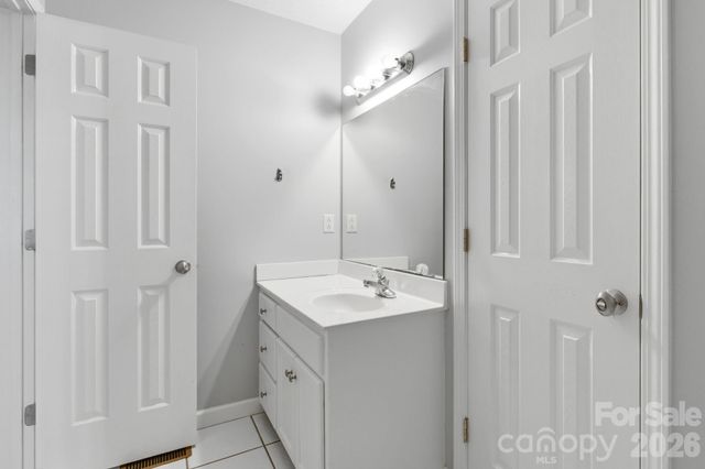 188 39th Avenue Court NW, Hickory, NC 28601