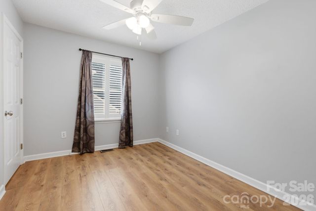 188 39th Avenue Court NW, Hickory, NC 28601