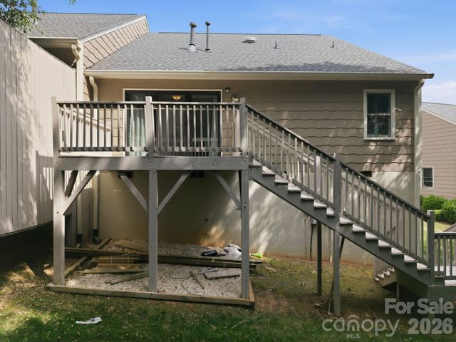 188 39th Avenue Court NW, Hickory, NC 28601